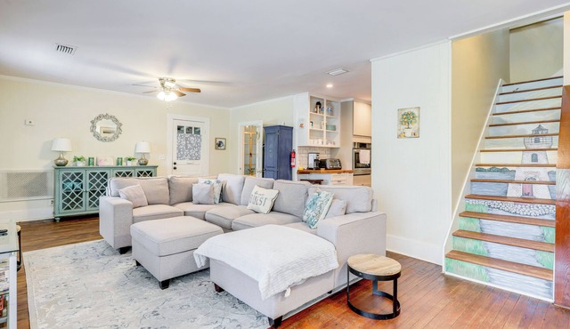 St. Marys Chic: Porch Living & Total Walkability!