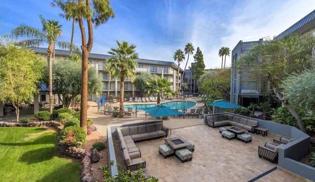 Standard 2 Queens at Holiday Inn & Suites Airport North - Pet-Friendly Property
