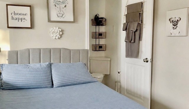 Stay near UAZ in Tucson's cozy 1-bedroom