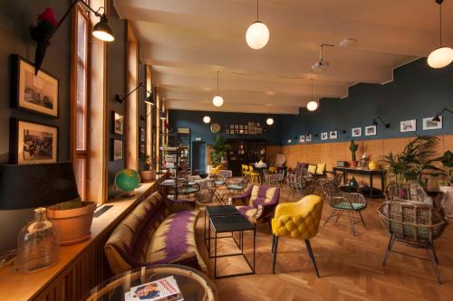 Student Hotel & Hostel