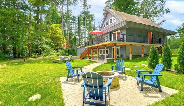Stunning Sterling Sanctuary: Unwind on the Water!