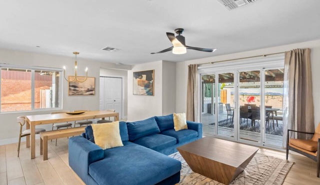 Stylish 4 Bedroom Home w/Pool Heating & Hot Tub
