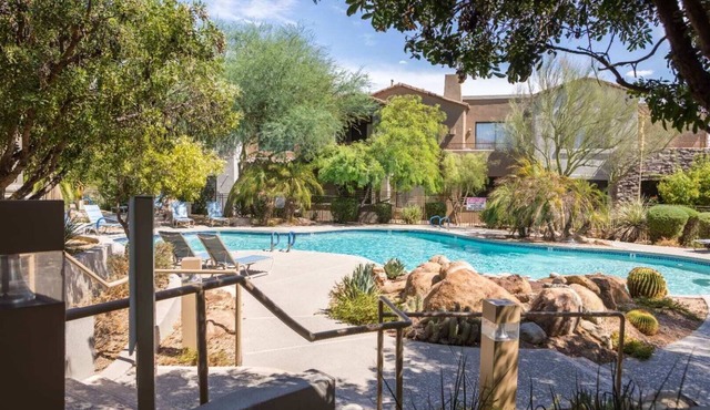 Stylish Grayhawk Townhome: Heated Pool, Spa & Gym