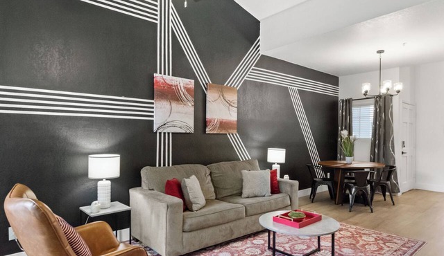 Stylish & Remodel | Scottsdale Art & Culture Stay