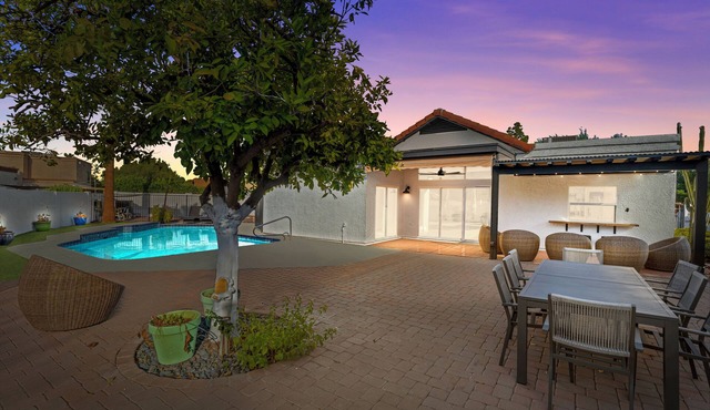 Sumptuous 4BR house w/Private Heated Pool