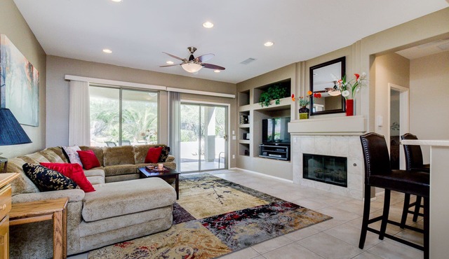 Sun City Grand, 45+ Comm. 3bd/2ba Affordable Escape!