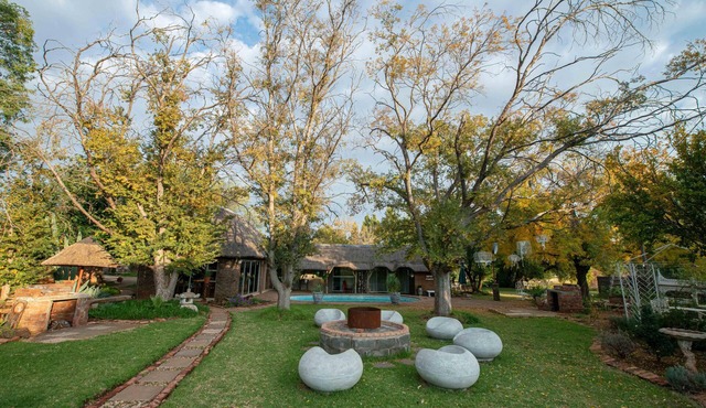 SUN DOWN LODGE & CONFERENCE