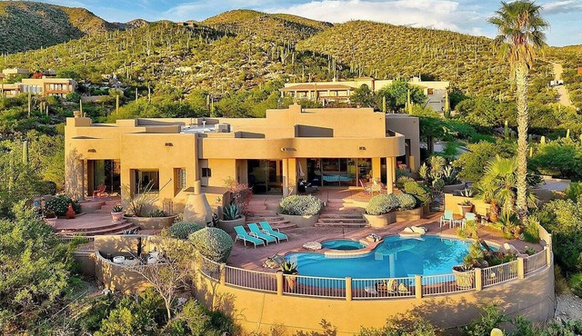 Sun King - Amazing Panoramic Sunset and Mountain Views! Sauna/Hot Tub/Pool.