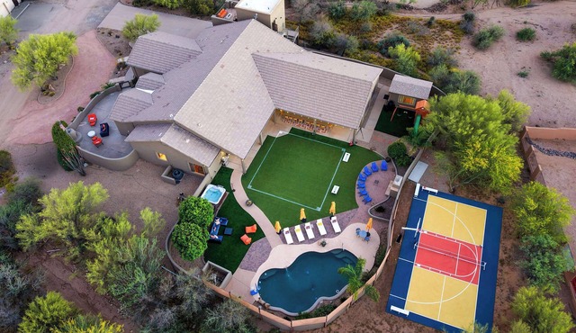 Suncrest Retreat - Pool, Pickleball, Theater