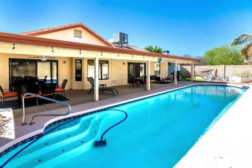 Sunny Oasis 4BR Pool Home with Game Room