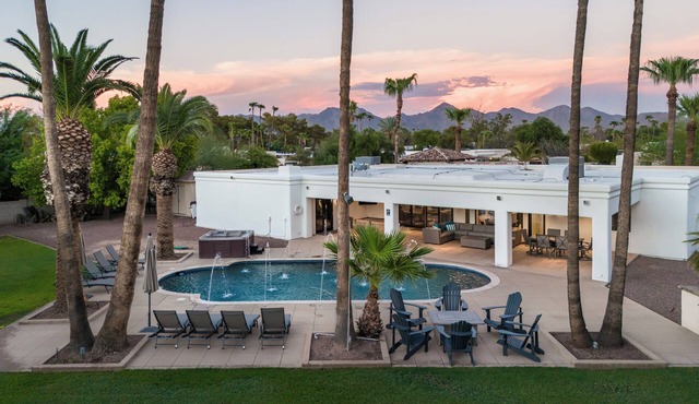 SWSS 6 BR | Sleeps 14 | Heated Pool & Hot Tub | Sport Court | Pool Table | Putting Green