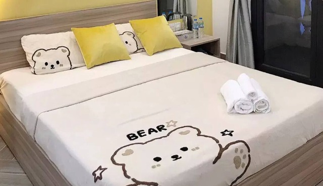 Teddy 108 Homestay 1 oso amarillo