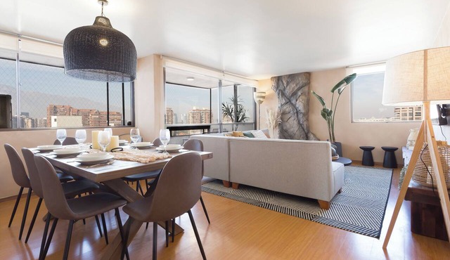 The Cave - Spacious apartment in front of Arauco Park