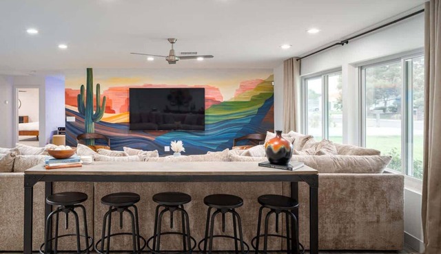 The Claremont: Chic Luxe, Putting Green & Pool