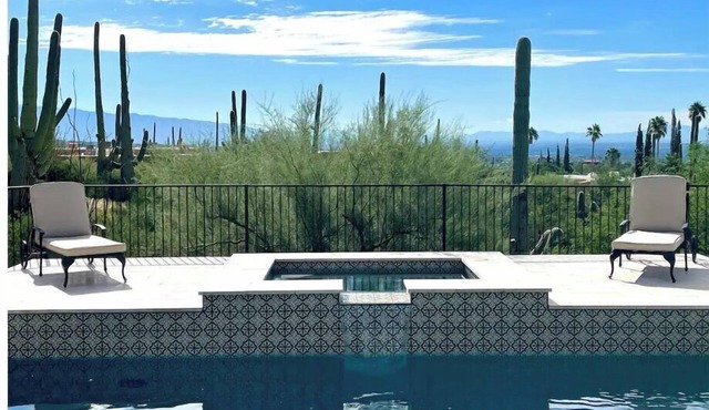 The Desert Vista Adobe with breathtaking views, pool & hot tub!