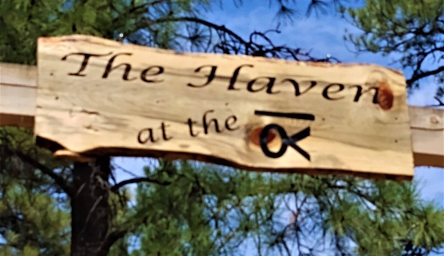 The Haven at the Bar OK - Beautiful guest cottage nestled in the pines