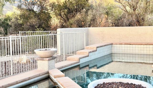 The Resort House: Heated Pool, Spa, Golf & Games!