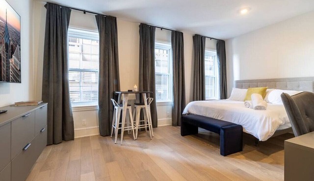 Thena Hotel - Huge Studio - Midtown