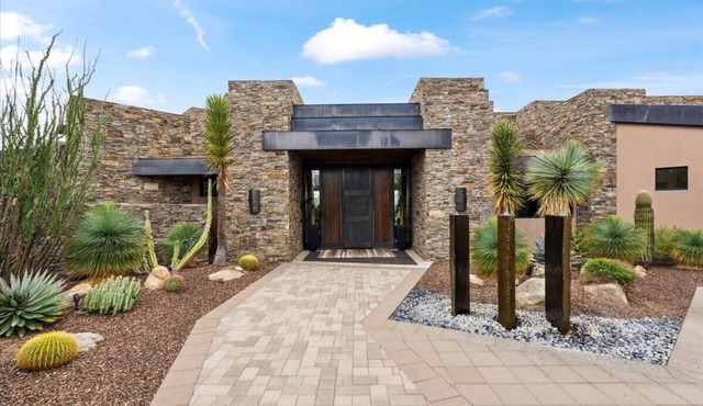 This home is ONLY AVAILABLE THROUGH 9/30/2024. 30 DAY minimum stay per the HOA.