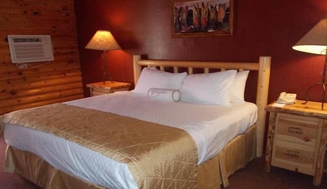 Three Great Units! Near Hiking Trails, Horseback Riding, & Museums
