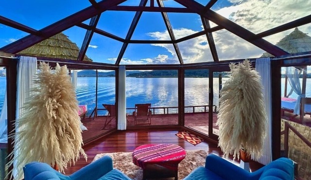 Titicaca Floating Lodge
