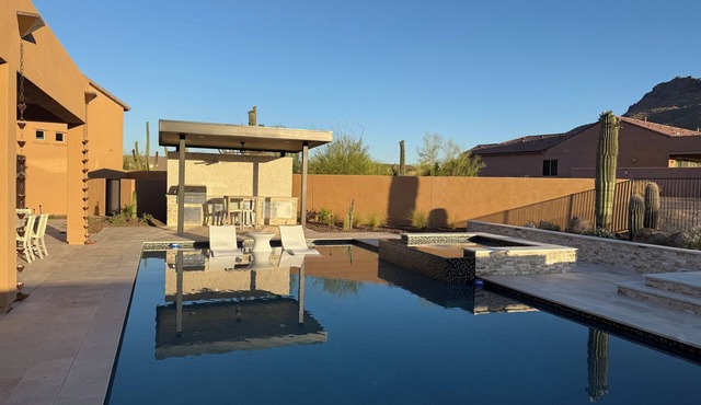 Tonto National Forest, Hiking, Off road trails, stunning resort pool