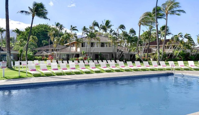 Tower Partial Ocean View King at Royal Lahaina Resort