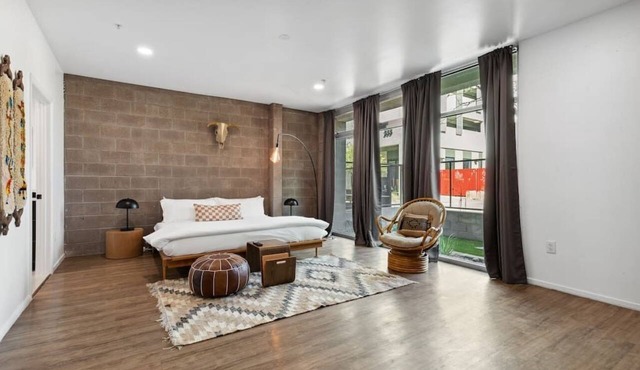 TP12 - Mars Studio Apartment with Pool!