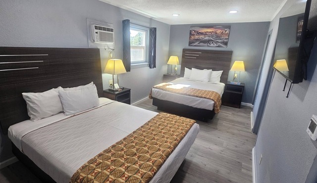 Travelers Inn