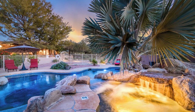 Troon Loft - Massive Open Space, Breathtaking Views, Heated Pool/Spa