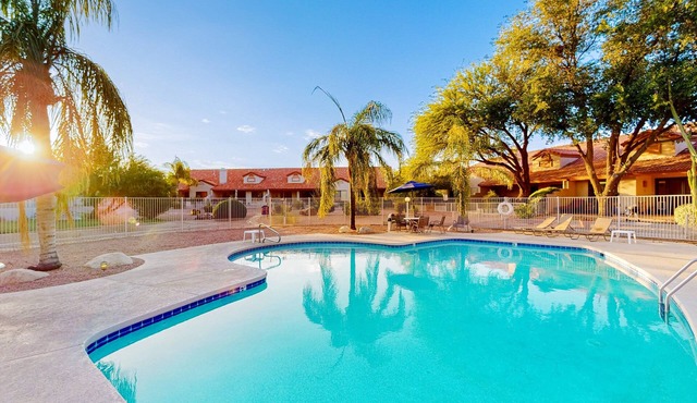 Tucson National #8689 | Townhouse in Tucson with pool, golf, hot tub, & W/D