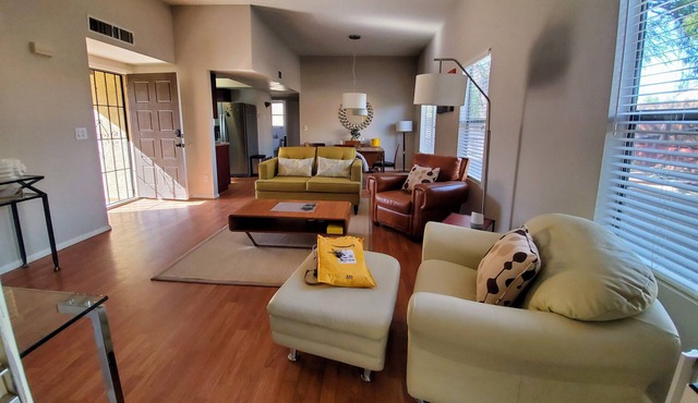 Tucson Townhouse with 2 Bdrm/2 Bath & Patio in Great Location