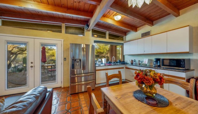 Unique Property, 2 BR 1 BA, Patio, Kitchenette