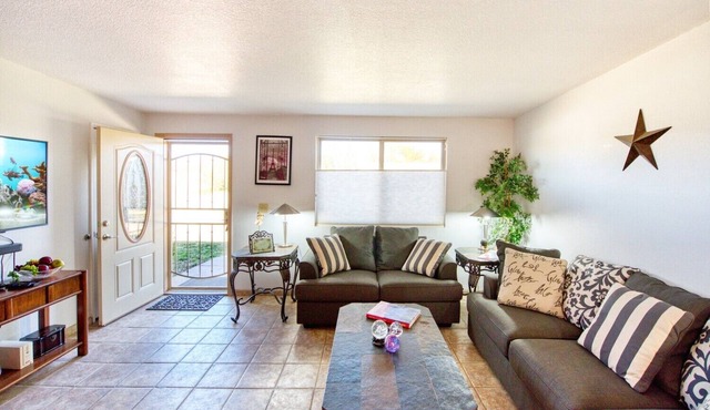 Valley s Place, perfect home for longer stays in SE Arizona, bright & airy.