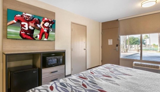 Vibrant Room Close to Tucson Electric Park – Just a 5-Minute Drive