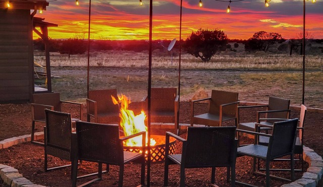 VIEWS/Grand Canyon 20 min-EV-Arcade-Sleeps 14!