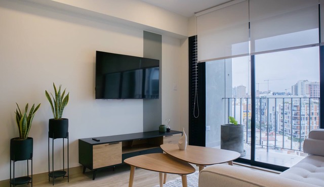 w* | Charming 2BR w/Balcony in Miraflores