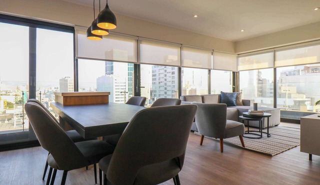 w* | Exlusive 3BR w/Balcony Near Larcomar
