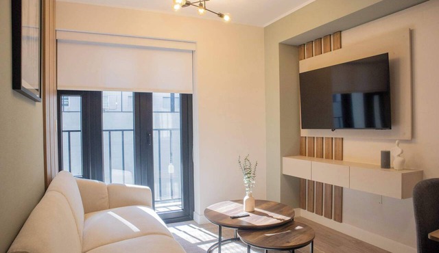 w* | Flawless 1BR w/Balcony in Miraflores