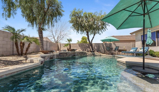 Walking distance to Westgate 4bd
