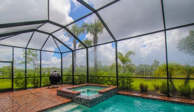 Waterfront, Amazing Pool, Near Beach, Blue Marlin Cottage
