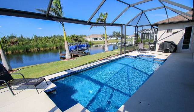 Waterfront, Private Pool, Three Palms