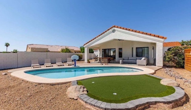 Western Hills-Pool Heat Avail- Putting Green-Games
