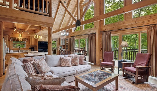 Wolf Den 4 Bedroom Cabin by RedAwning