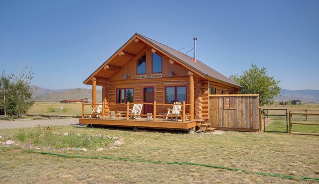 Yellowstone Cabin w/Stunning Mountain Views