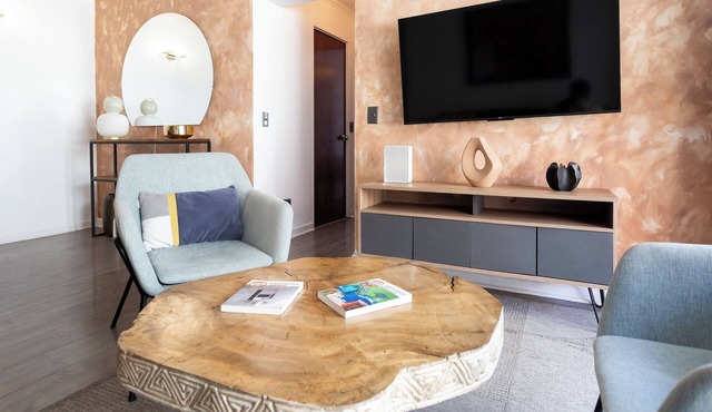 Your Ideal Stay at El Golf | Costanera Center