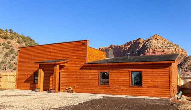 Zion Edge Retreat, building finished in 2024 with hot tub.
