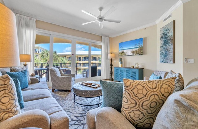 Adagio E-202 Poolside Condo - Amazing Poolside Views!