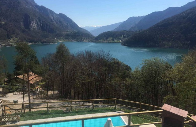 Holiday apartment with lake view