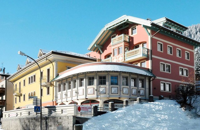 Lovely apartment for 6 people with WIFI, TV, balcony and parking